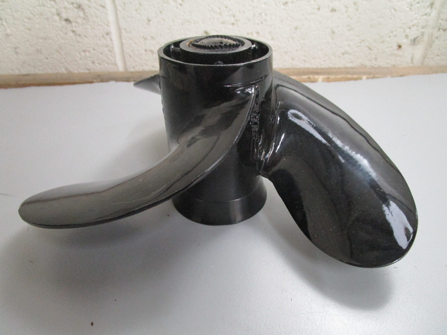 *NEW OEM* 0820 Mercury Black Max 5-8HP RH 8×8 Propeller 48-87572A10