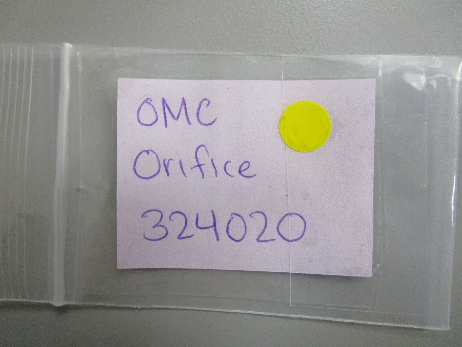 *NEW OEM* 0810 OMC Johnson Evinrude Orifice 324020 0324020