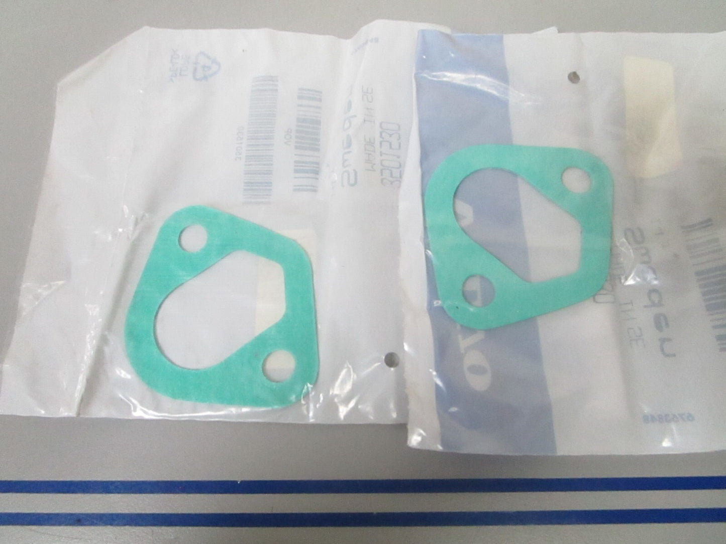 *NEW OEM* (LOT OF 2) 0810 Volvo Penta Gasket 3501530