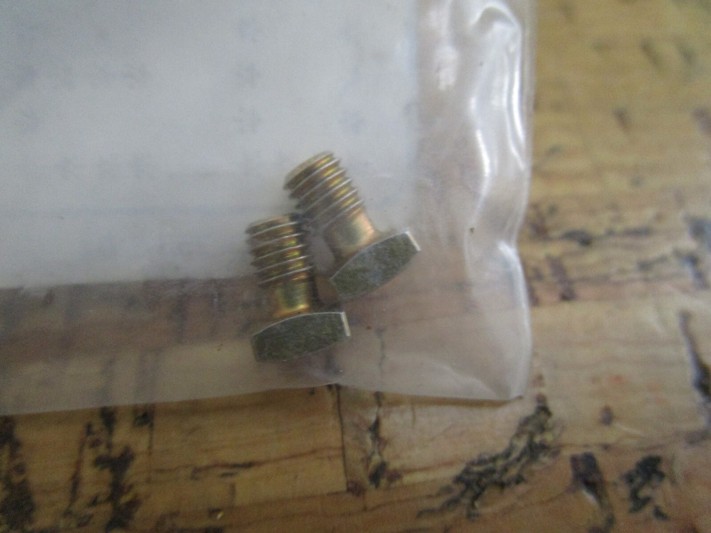 *NEW OEM* (LOT OF 2) 0810 OMC Johnson Evinrude Set Screw 912304 0912304