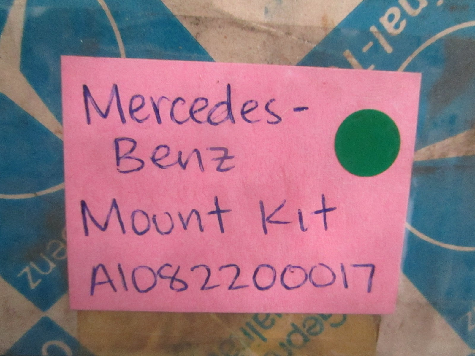 NEW OEM A1082200017 Mercedes-Benz Mount Kit 0820