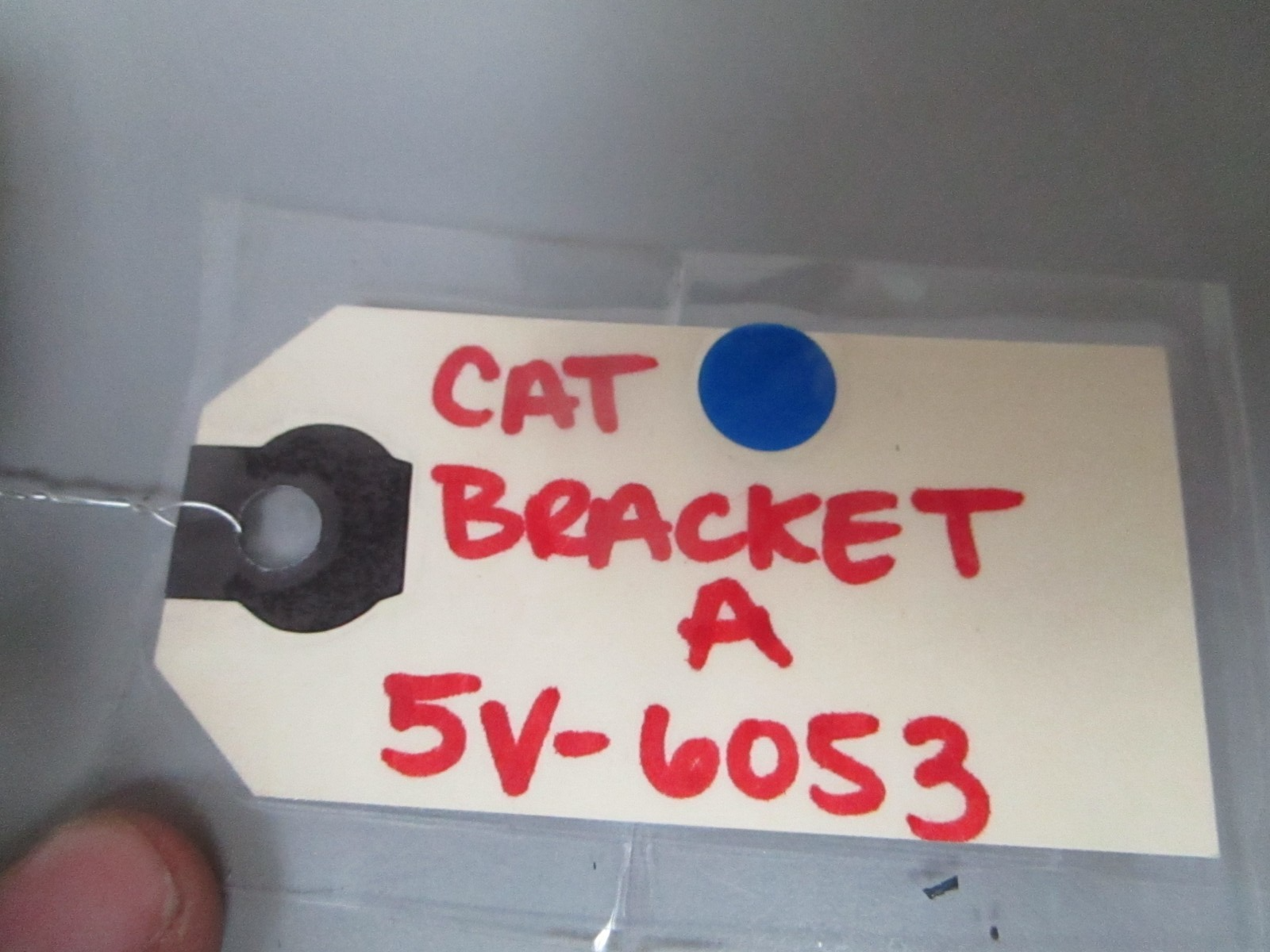 *NEW OEM* 0720 CAT Caterpillar Bracket A 5V-6053