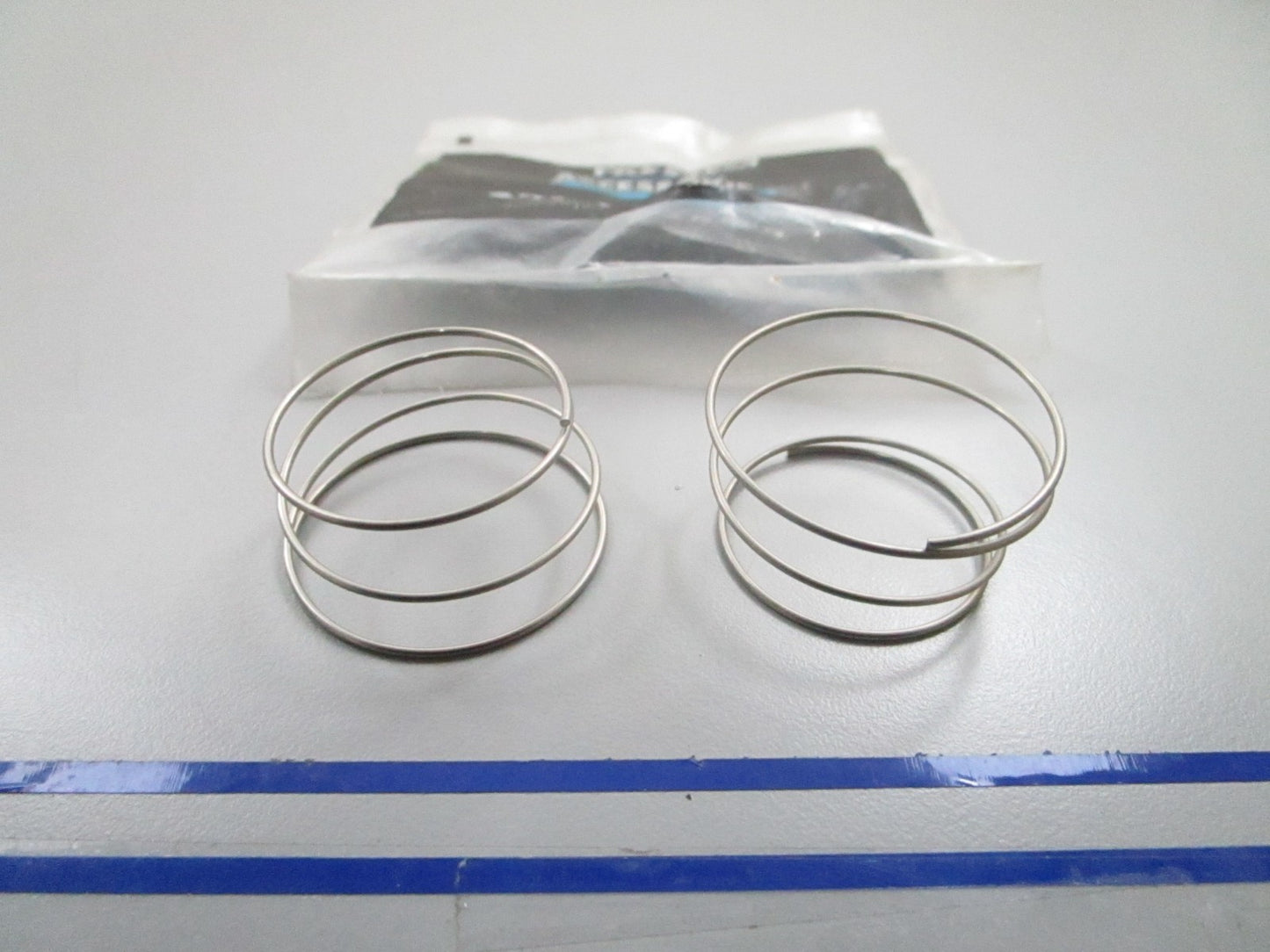 *NEW OEM* (LOT OF 2) 0840 Mercury Quicksilver Spring 24-70288