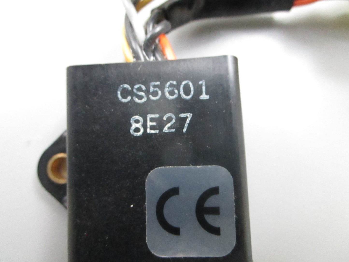 *NEW OEM* 0810 Suzuki Sub Adaptor 09932-89920