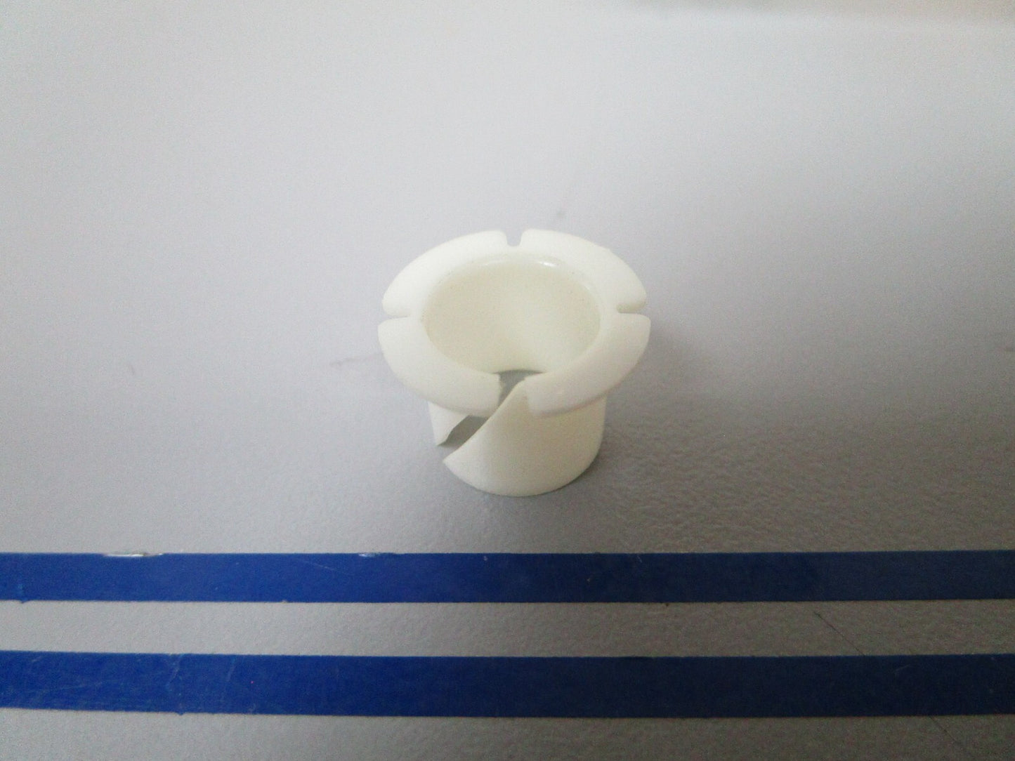 *NEW OEM* 0810 Volvo Penta Bushing 3852094