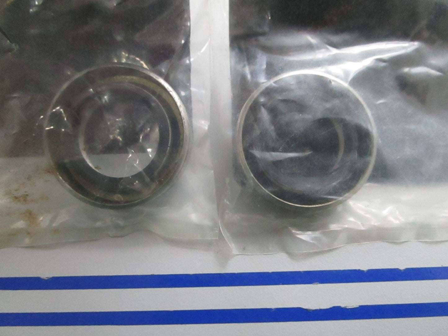 NEW (LOT OF 2) Red Line RL0173 Replaces: OMC 313283 Oil Seal 0810