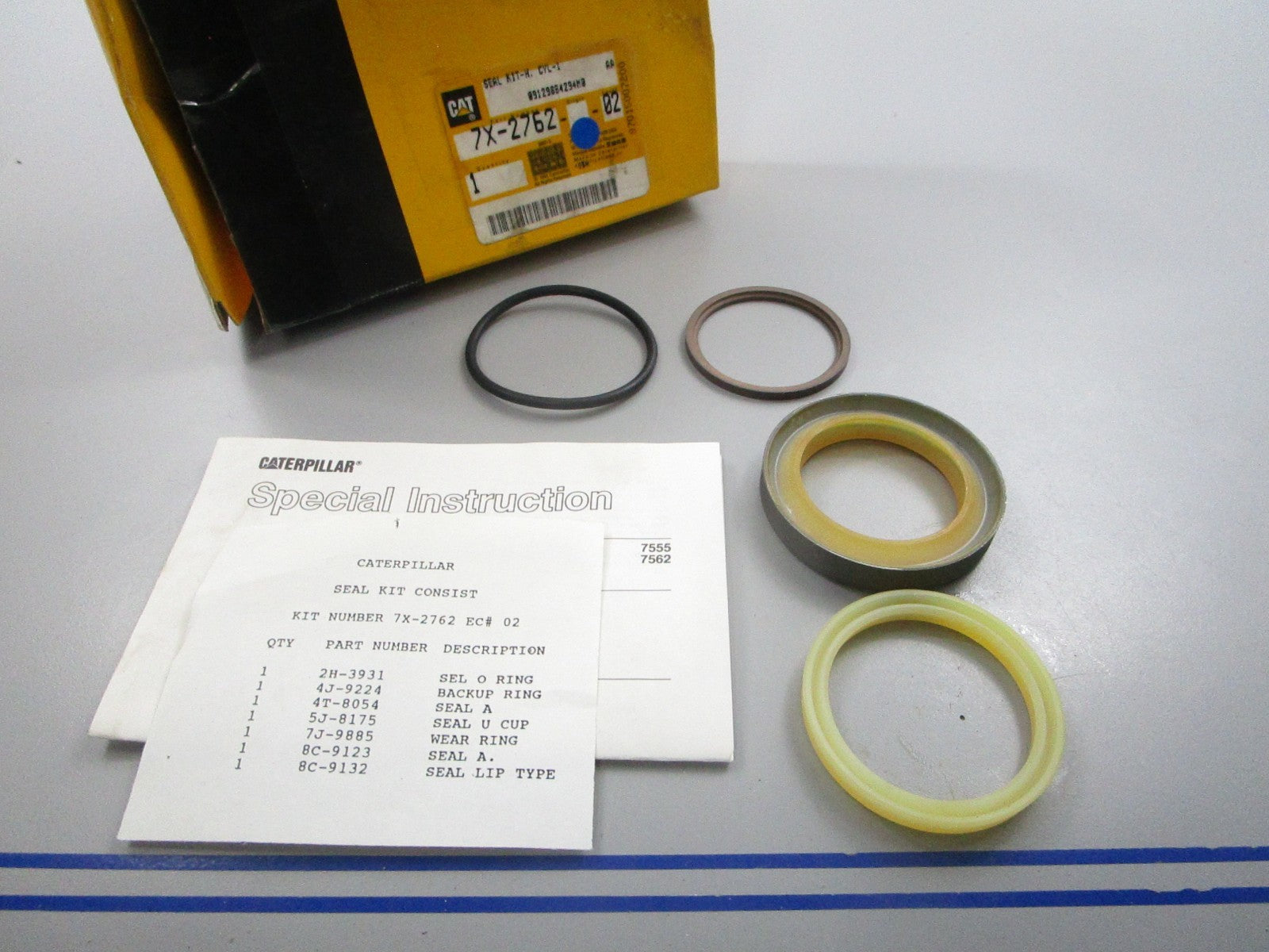 NEW OEM 7X-2762 CAT Cylinder Seal Kit 0810