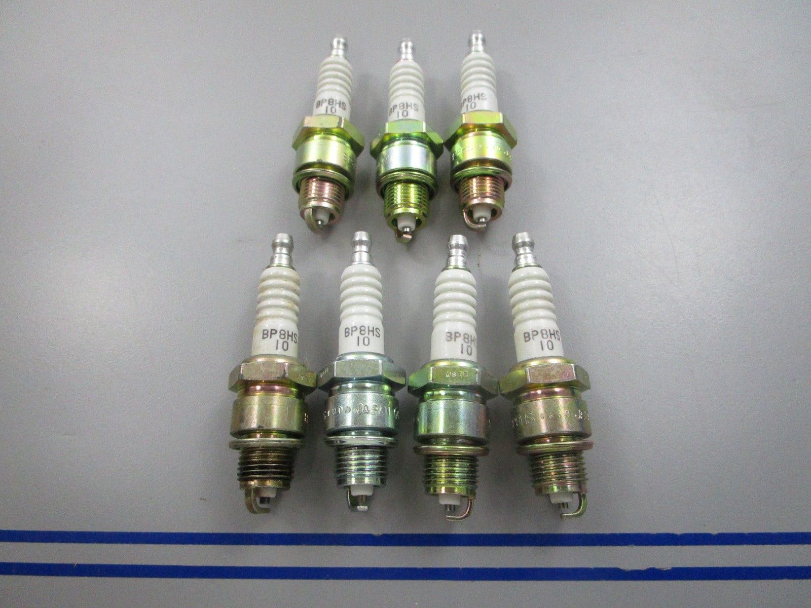 NEW (LOT OF 7) BP78S-10 NGK Spark Plug 0810