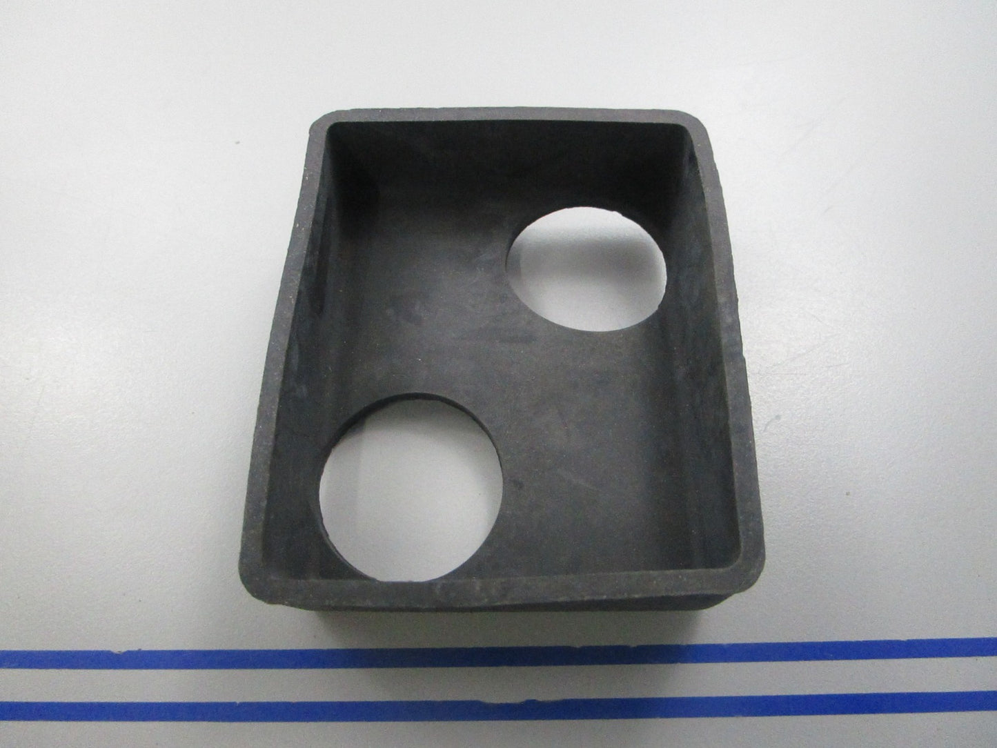 NEW OEM 842695 Volvo Penta Rubber Garter 0810