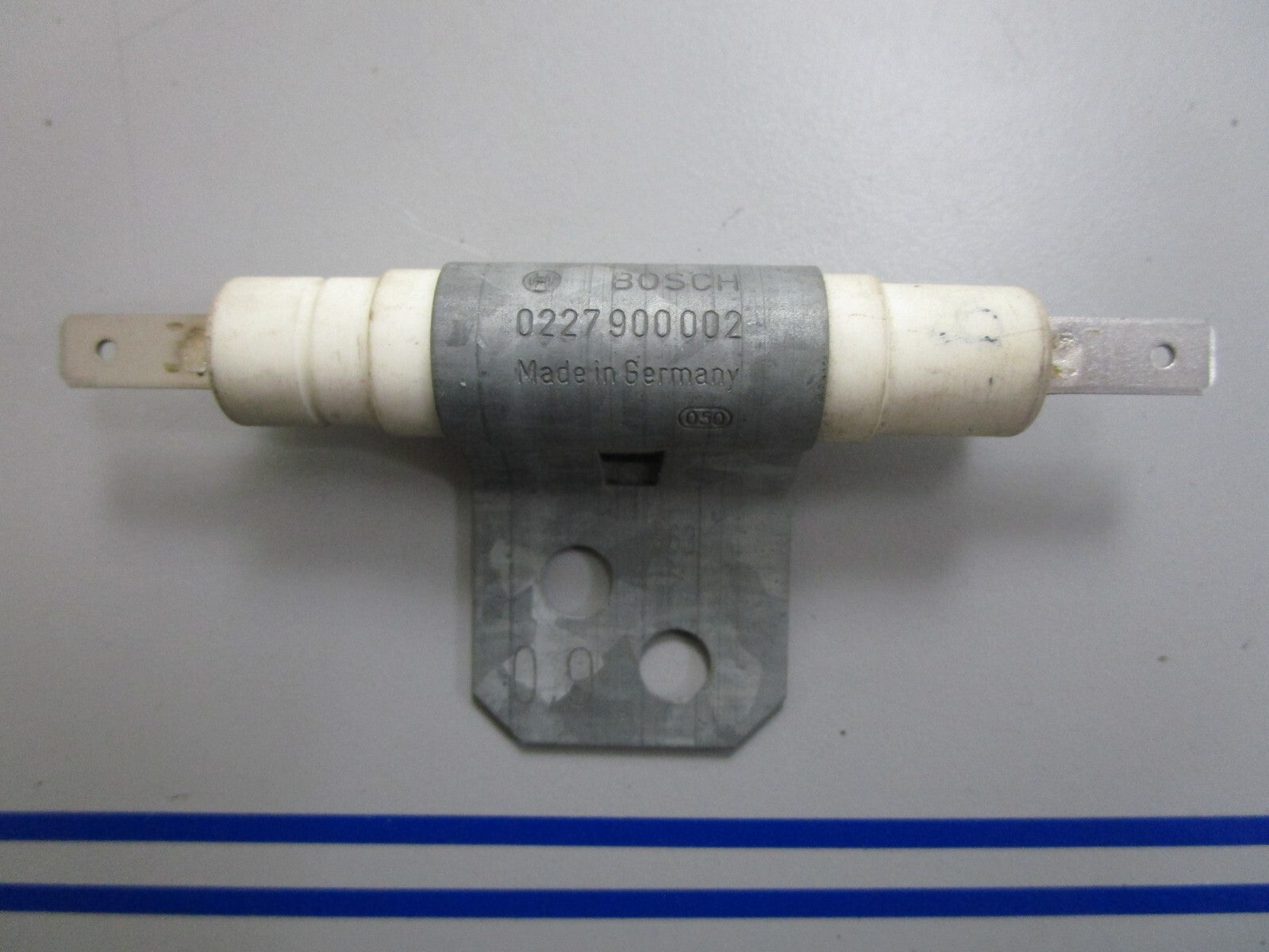 *NEW OEM* 0810 Bosch Ignition System Resistor 0227900002