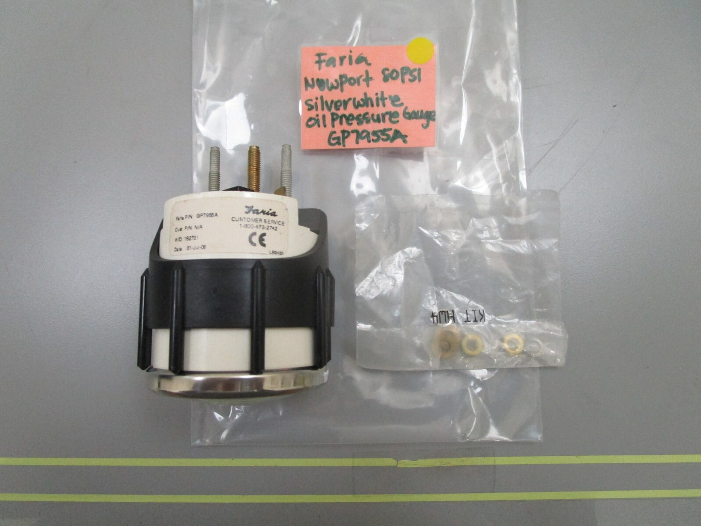 *NEW* 0810 Faria Newport 80 PSI Silver White Oil Pressure Gauge GP7955A
