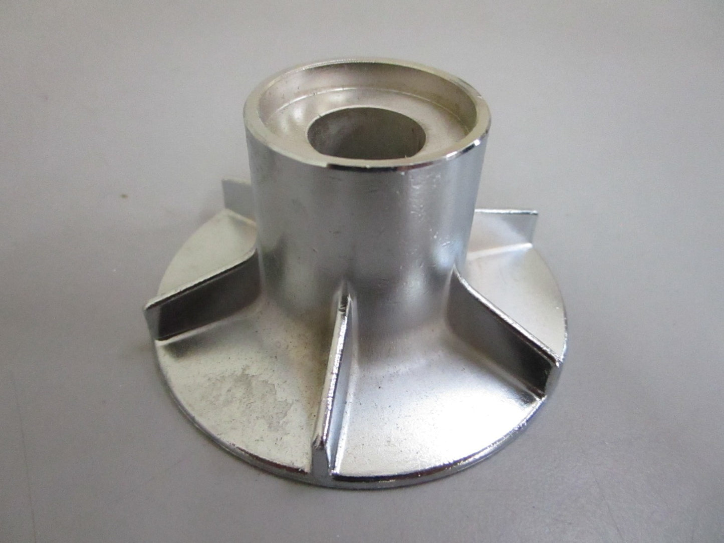 *NEW OEM* 0820 Volvo Penta Impeller 831438