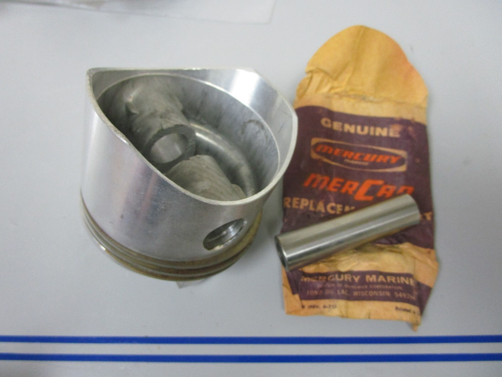 *NEW OEM* 0720 Mercury Quicksilver Piston 732-1892