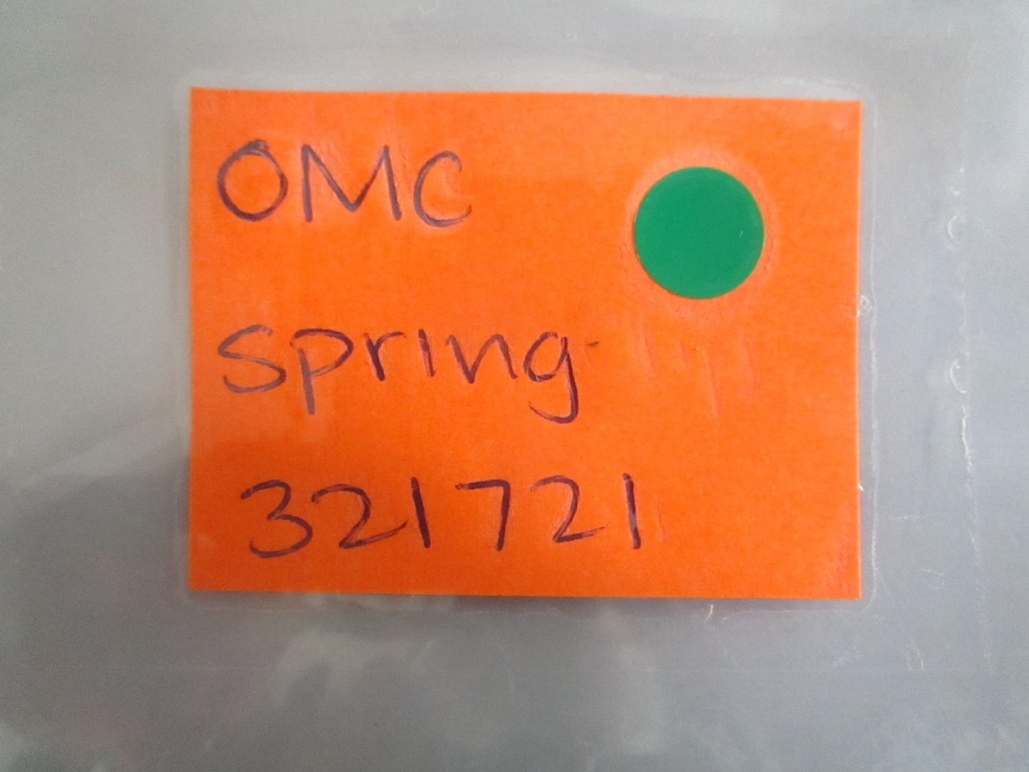 NEW OEM 321721 0321721 OMC Johnson Evinrude Spring 0820