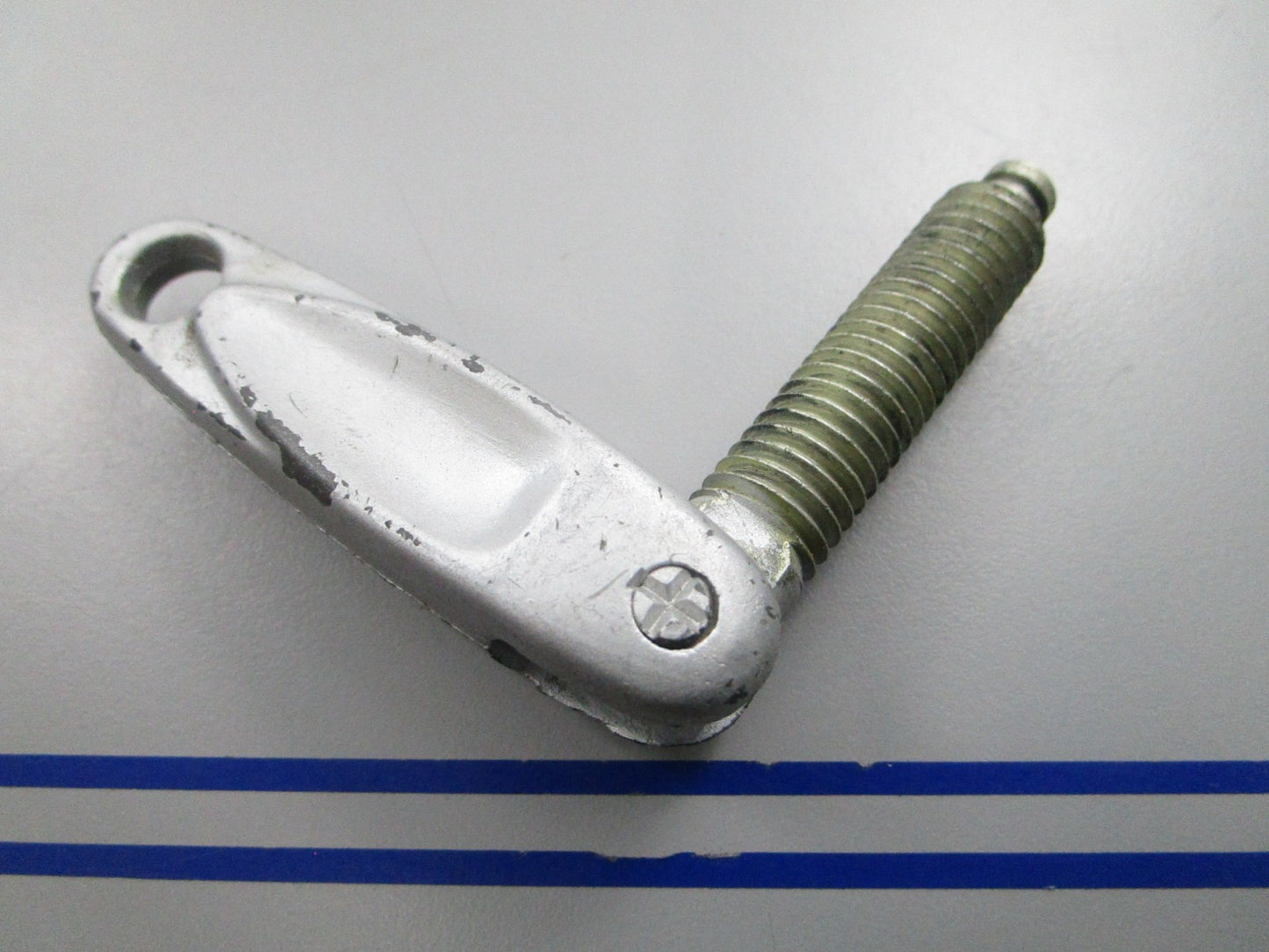 NEW OEM 375744 0375744 OMC Johnson Evinrude Clamp Screw 0810