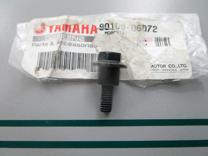 NEW OEM 90109-06072 Yamaha Bolt 0810