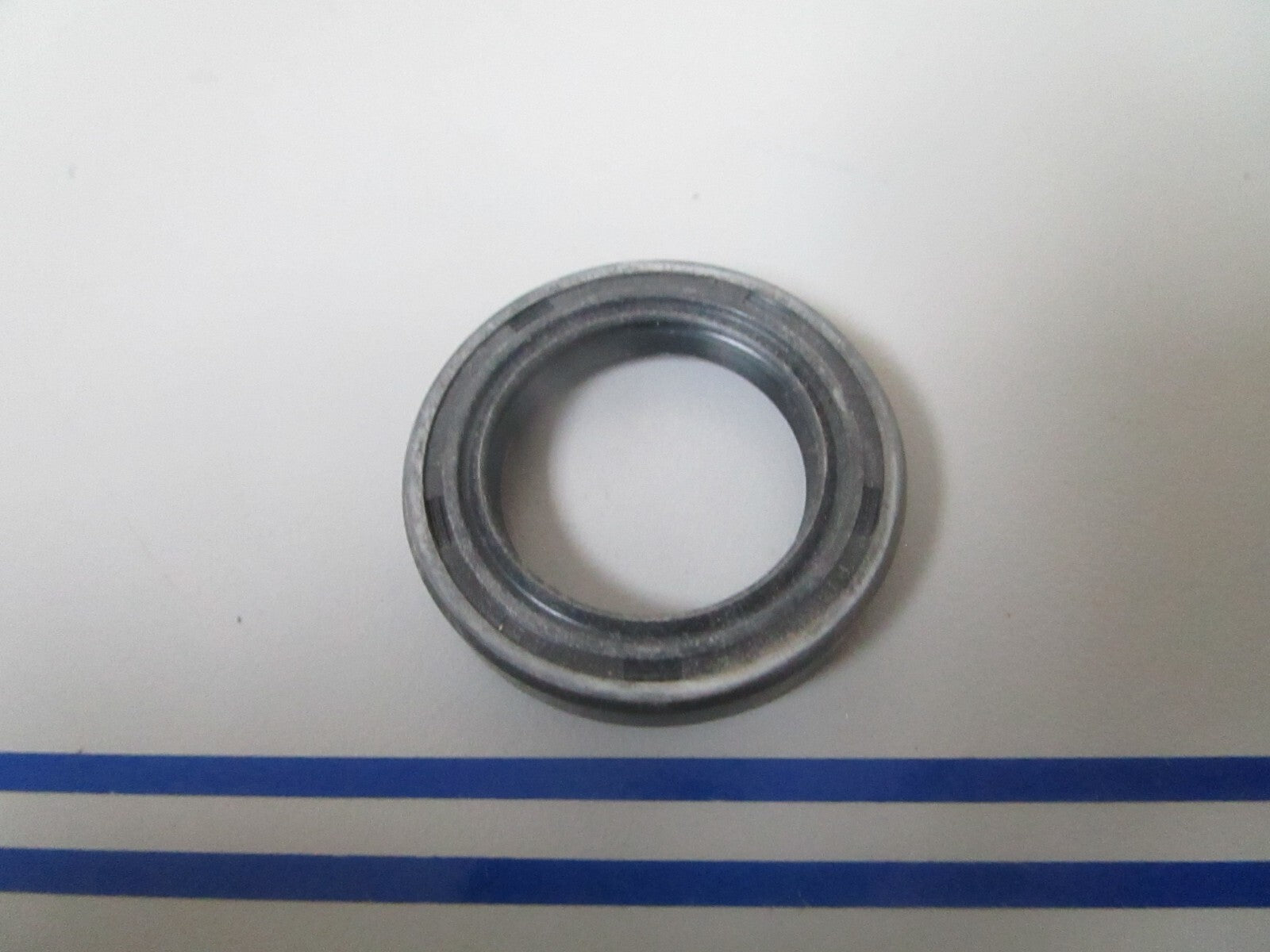 *NEW OEM* 0810 OMC Johnson Evinrude Seal 441044 0441044