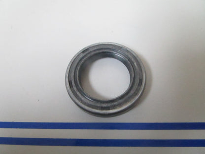 *NEW OEM* 0810 OMC Johnson Evinrude Seal 441044 0441044
