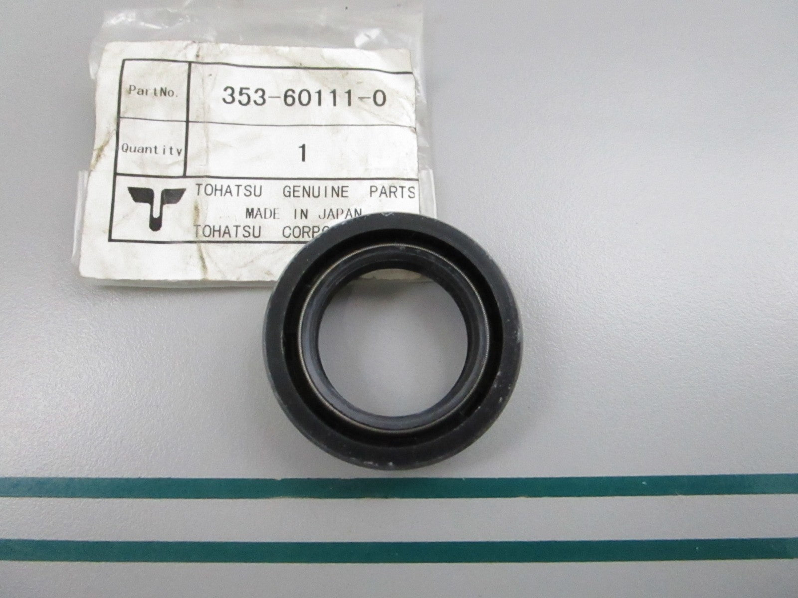 NEW OEM 353-60111-0 353601110 Tohatsu Oil Seal 0810