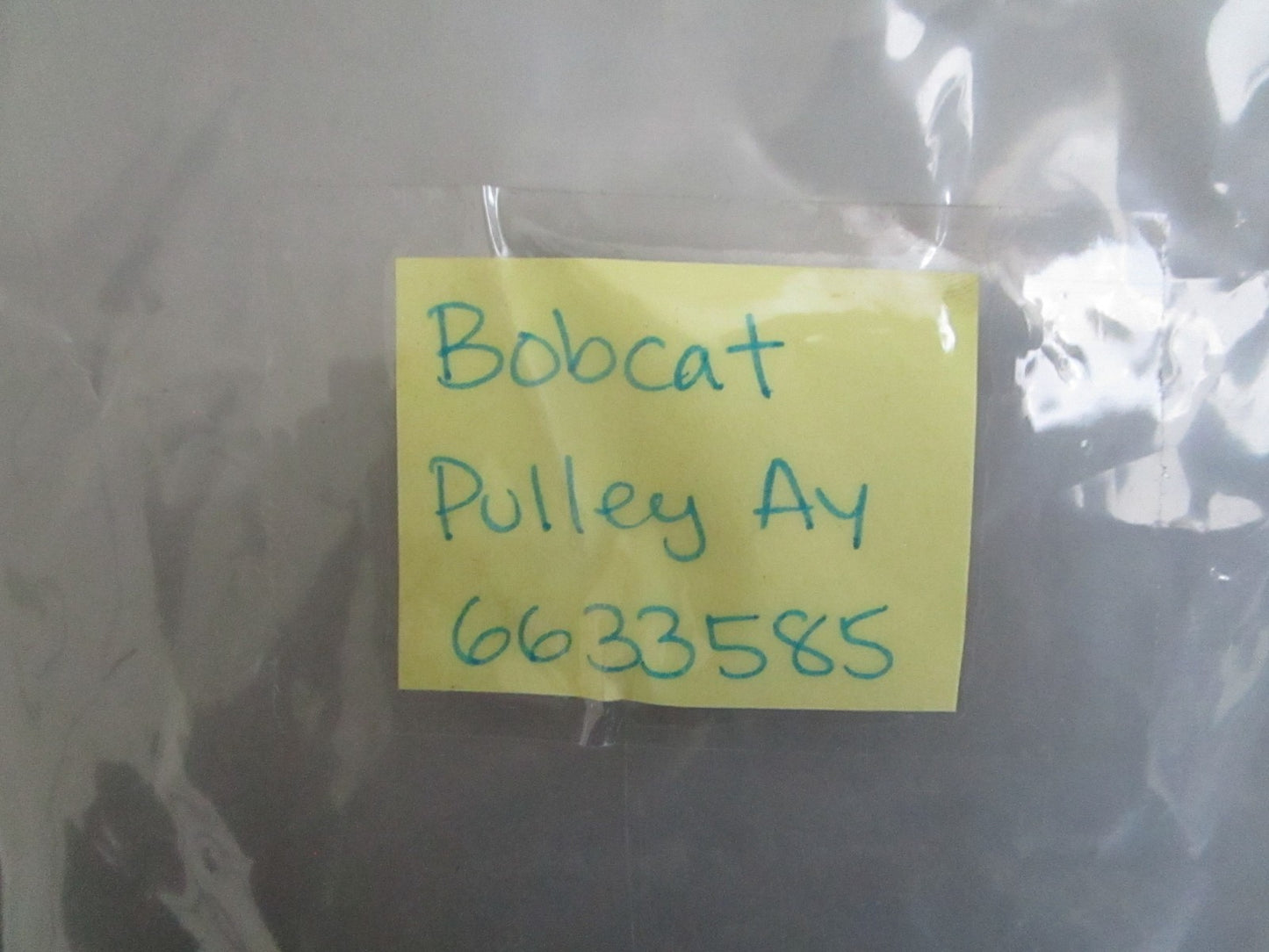 *NEW OEM* 0820 Bobcat Pulley Assy 6633585
