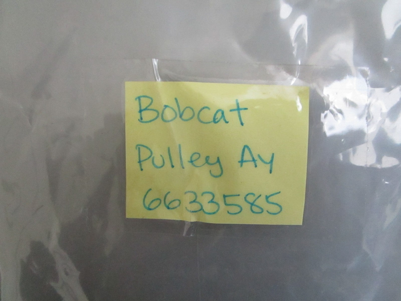 *NEW OEM* 0820 Bobcat Pulley Assy 6633585