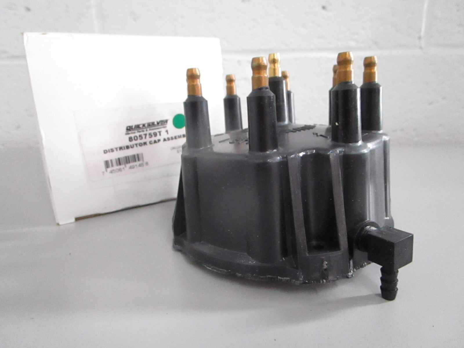 NEW OEM 805759T1 Mercury Quicksilver Distributor Cap Assy 0820