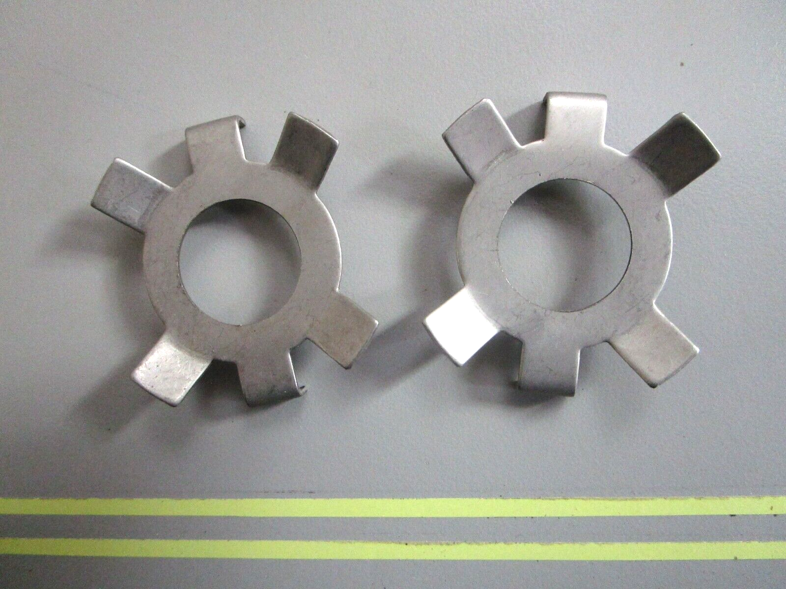 *NEW OEM* (LOT OF 2) 0750 Suzuki PROPELLER NUT WASHER 57635-95300