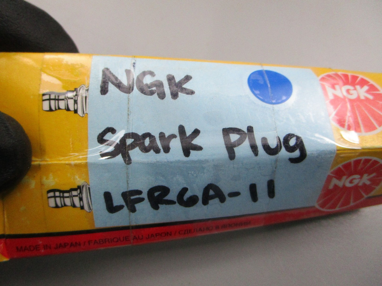 NEW LFRGA-11 NGK Spark Plug 0810