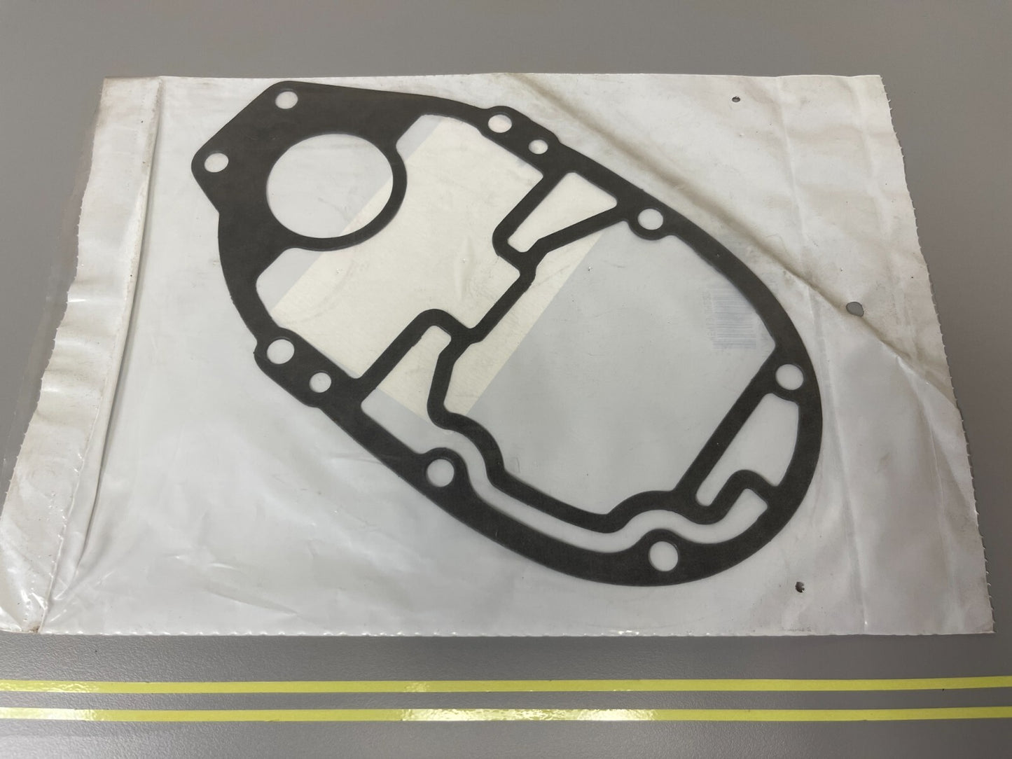 *NEW OEM* 0810 OMC Johnson Evinrude Gasket 310137 0310137
