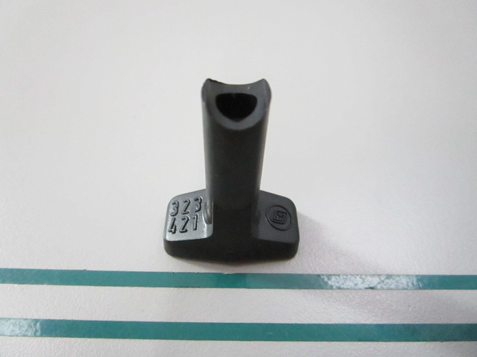 NEW OEM 323421 0323421 OMC Johnson Evinrude Choke Knob 0810