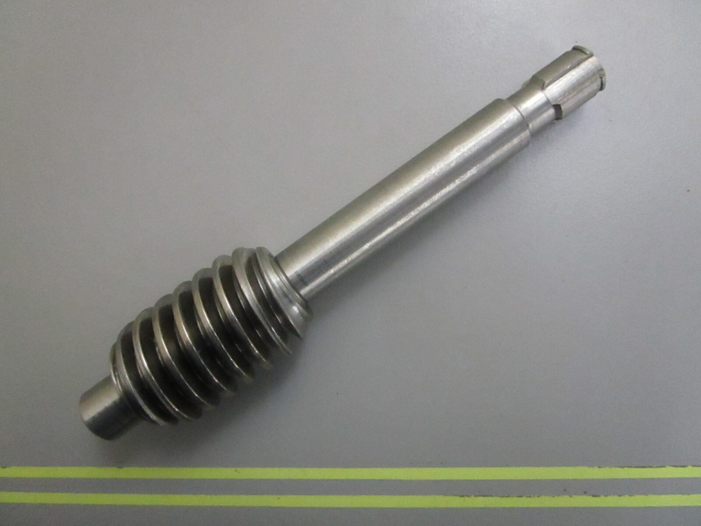 *NEW OEM* 0820 OMC Johnson Evinrude Steering Worm Gear 910355 0910355