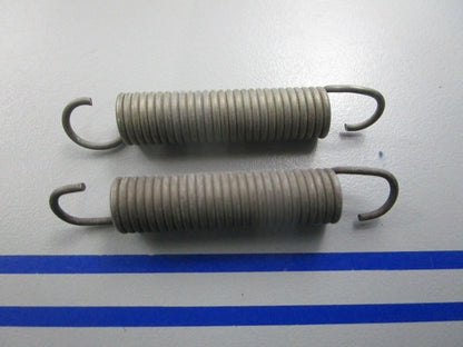 NEW OEM (LOT OF 2) 302736 0302736 OMC Johnson Evinrude Spring 0810