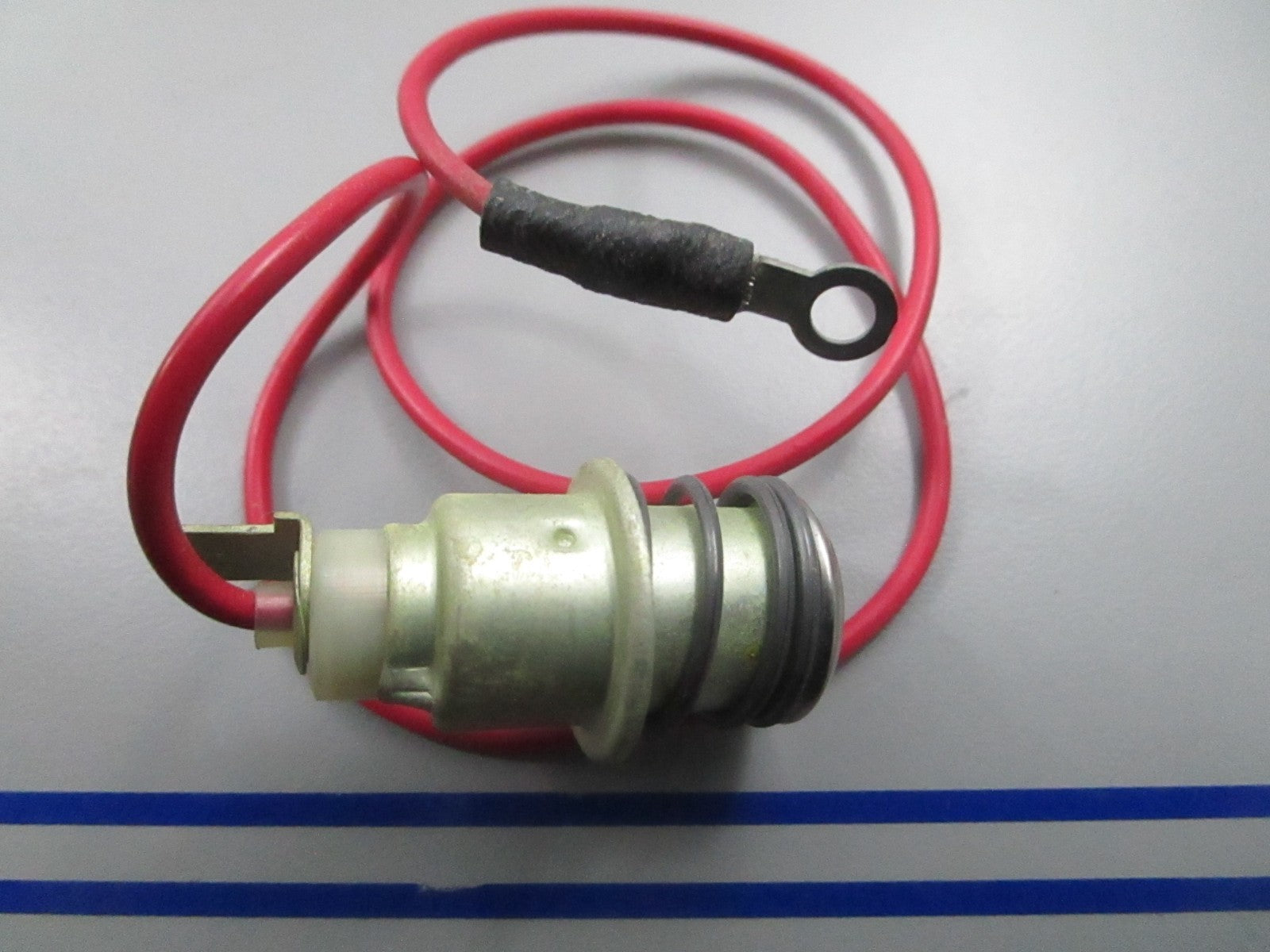 *NEW OEM* 0810 OMC Johnson Evinrude Indicator Light 379853 0379853