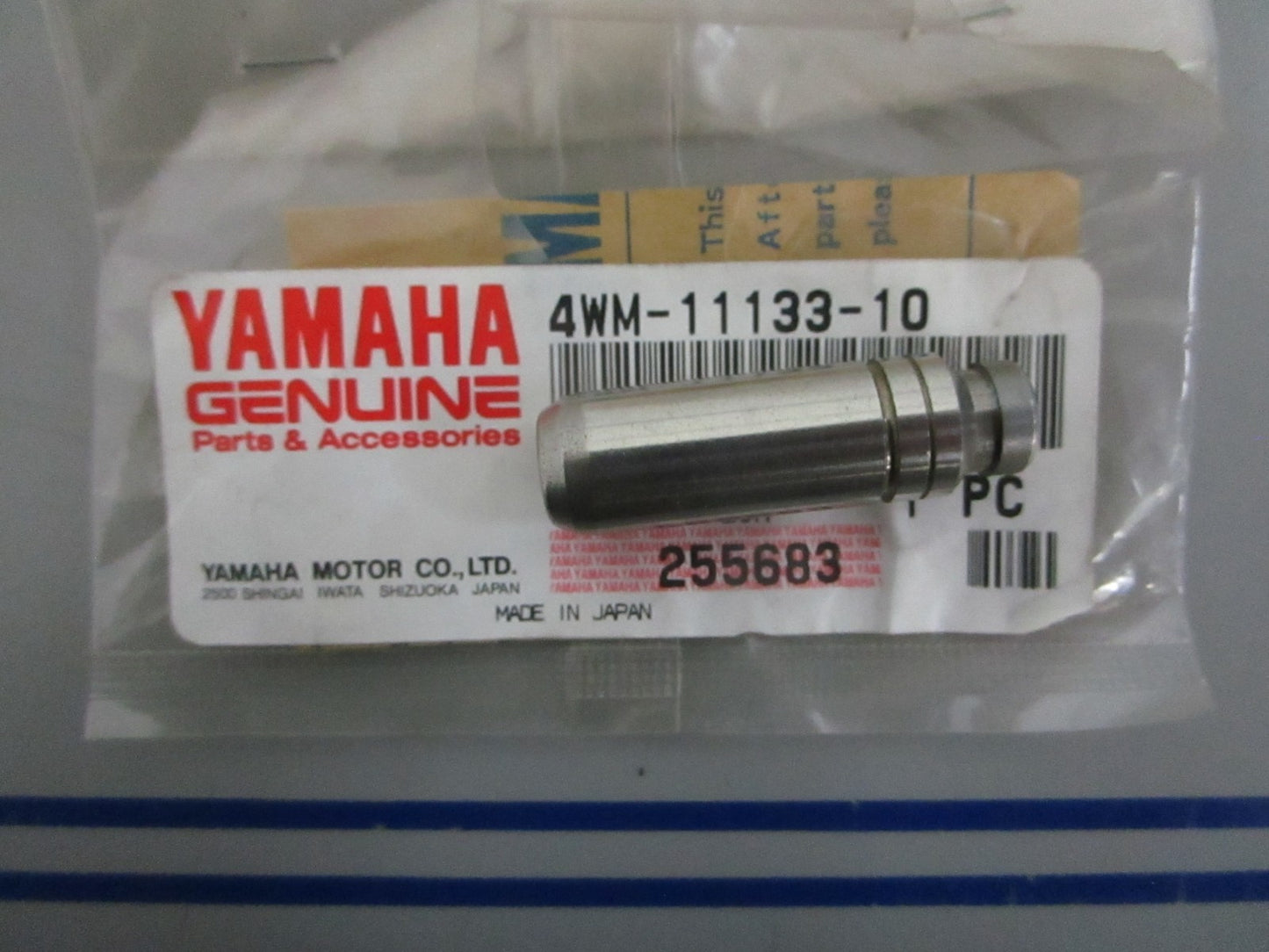NEW OEM 4WM-11133-10-00 Yamaha Valve Guide 0820
