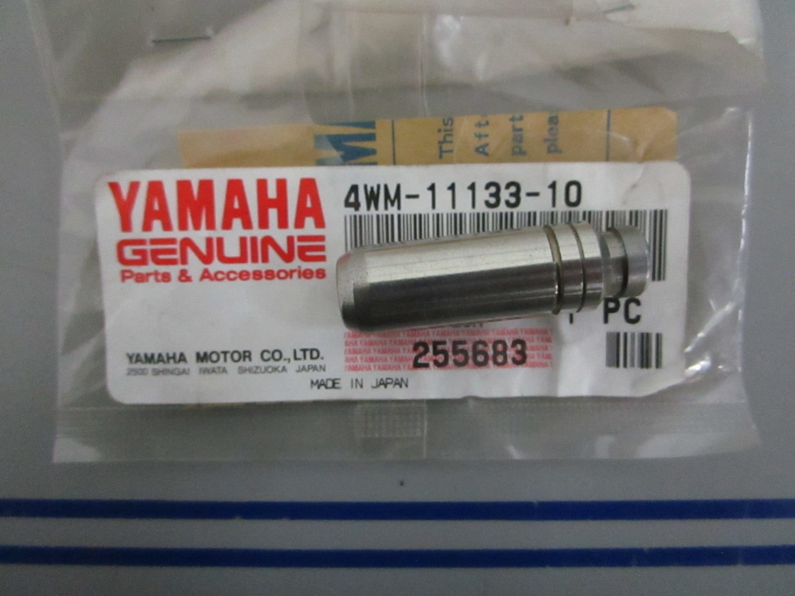 NEW OEM 4WM-11133-10-00 Yamaha Valve Guide 0820