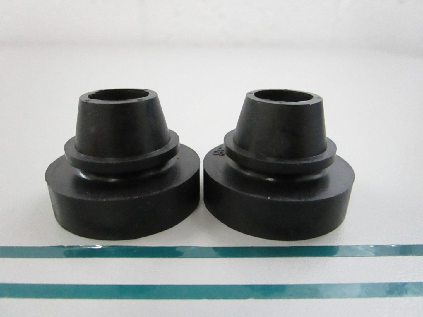 OMC Johnson Evinrude NEW OEM Water Tube Grommet 333758 0333758 (LOT OF 2) 0810