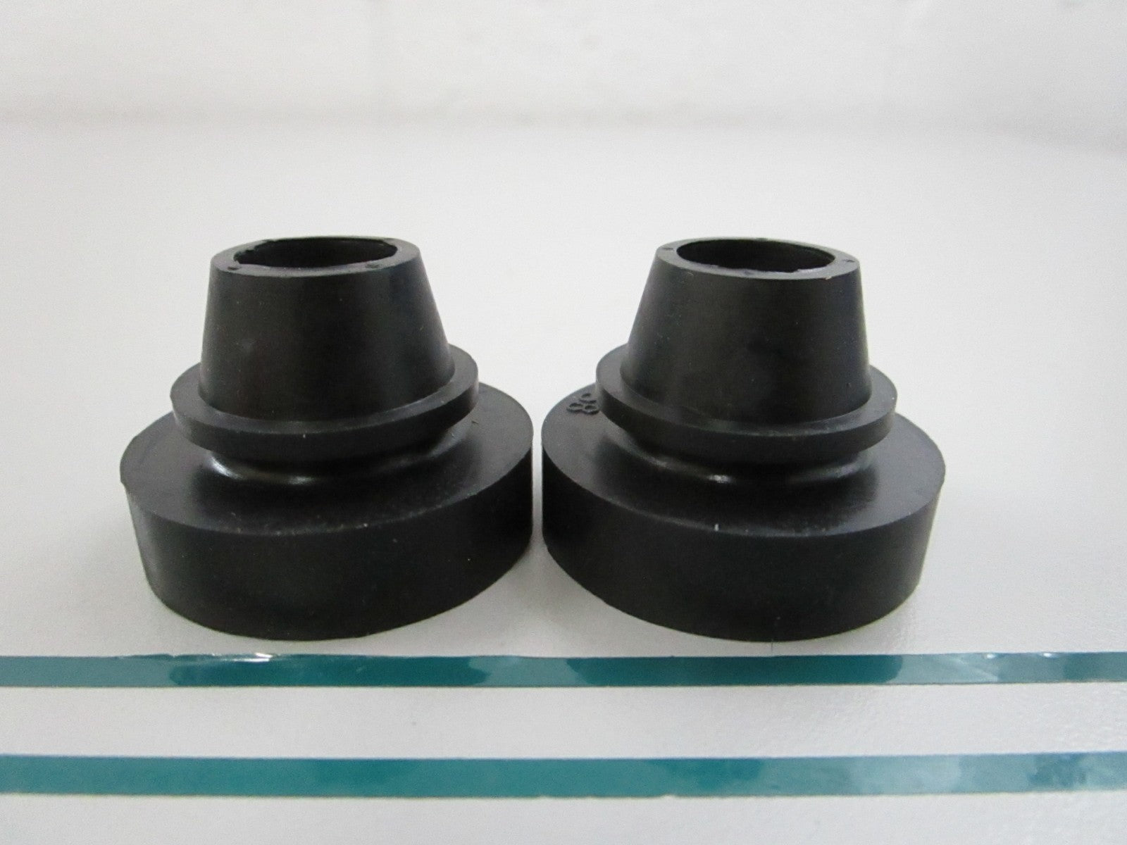 OMC Johnson Evinrude NEW OEM Water Tube Grommet 333758 0333758 (LOT OF 2) 0810