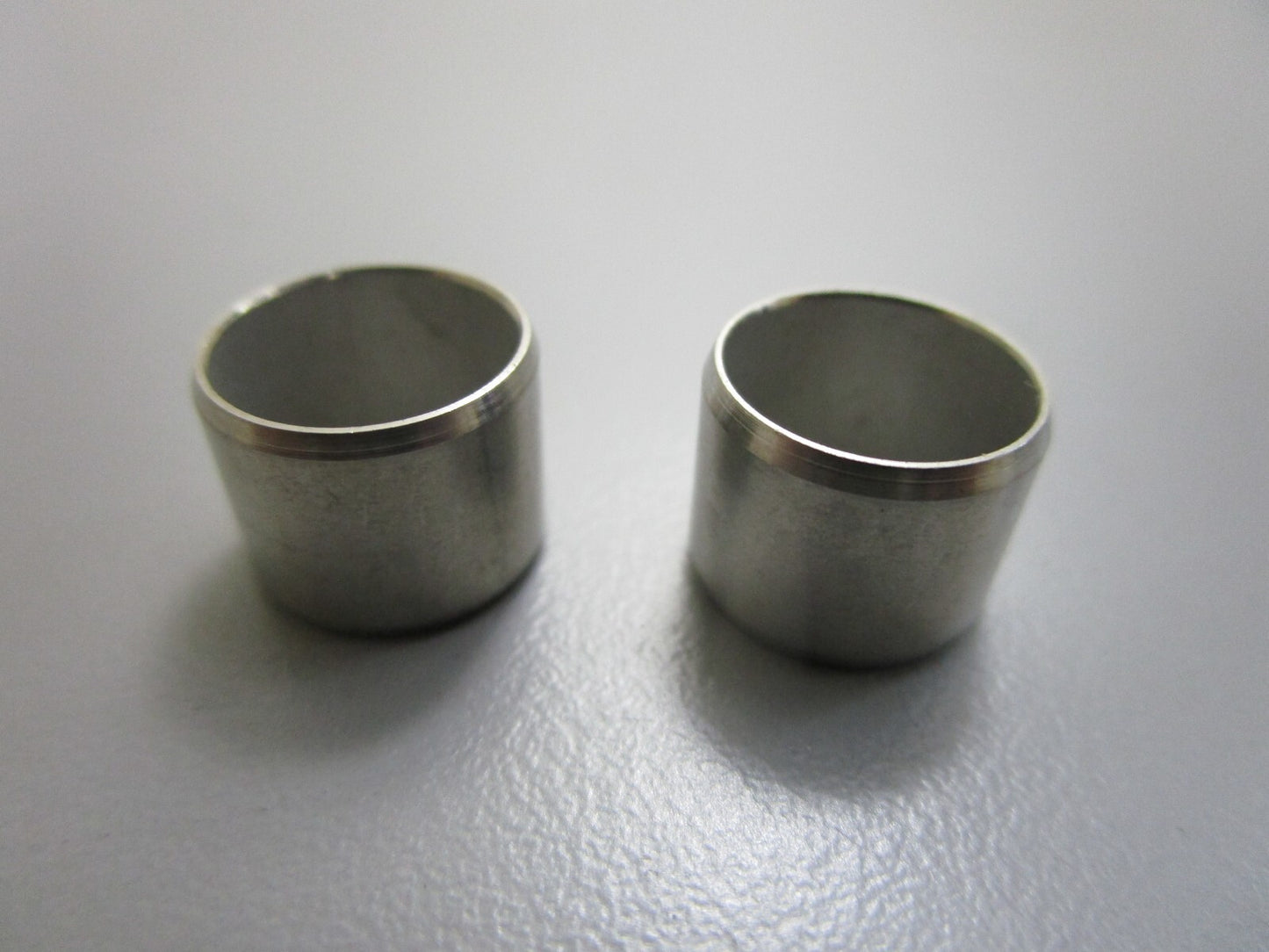 *NEW OEM* (LOT OF 2) 0810 OMC Johnson Evinrude Sleeve Pin 350943 0350943