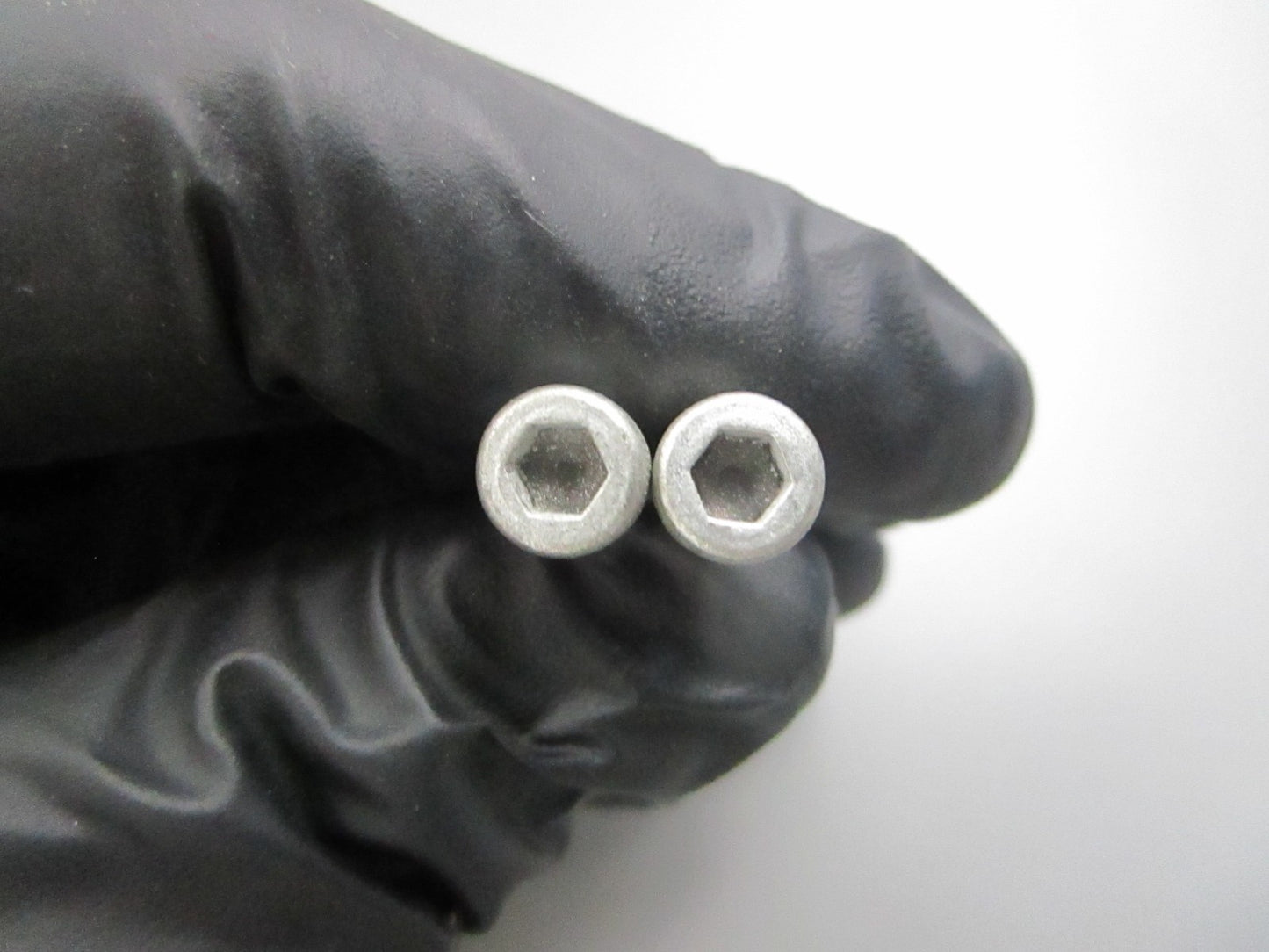 NEW OEM (LOT OF 2) 10-77363 Mercury Quicksilver Screw 0810