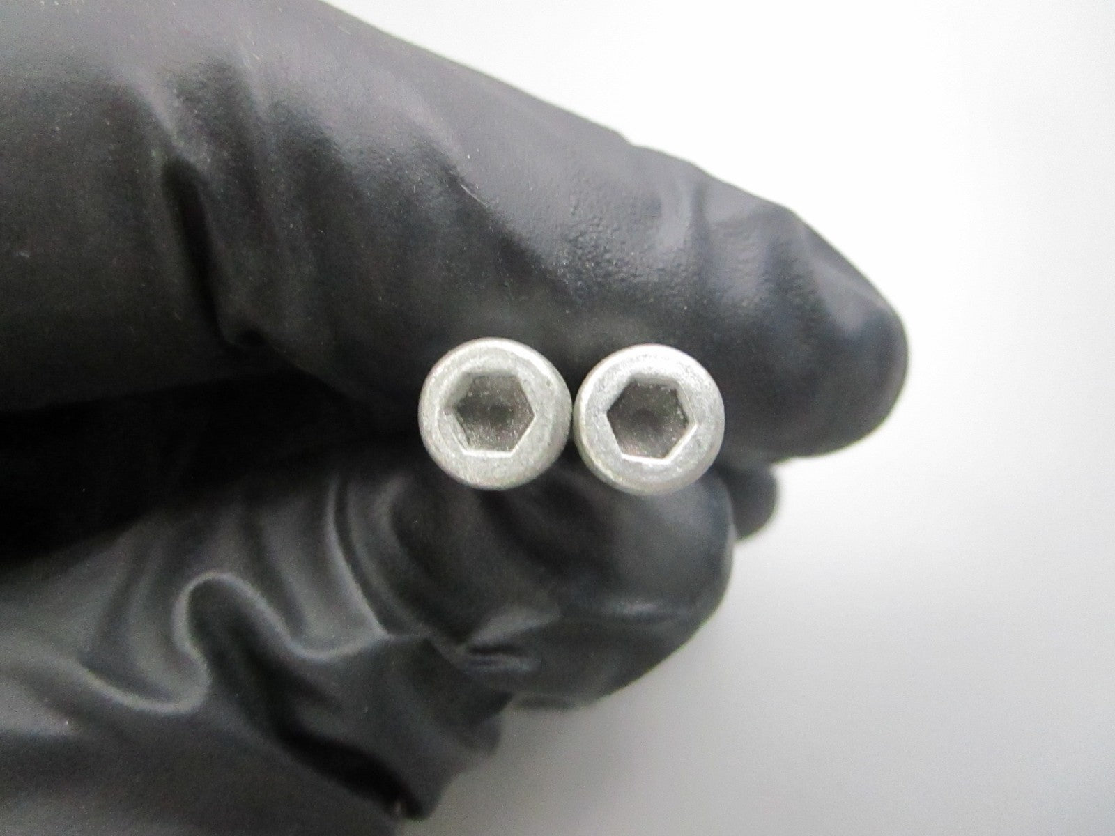 NEW OEM (LOT OF 2) 10-77363 Mercury Quicksilver Screw 0810