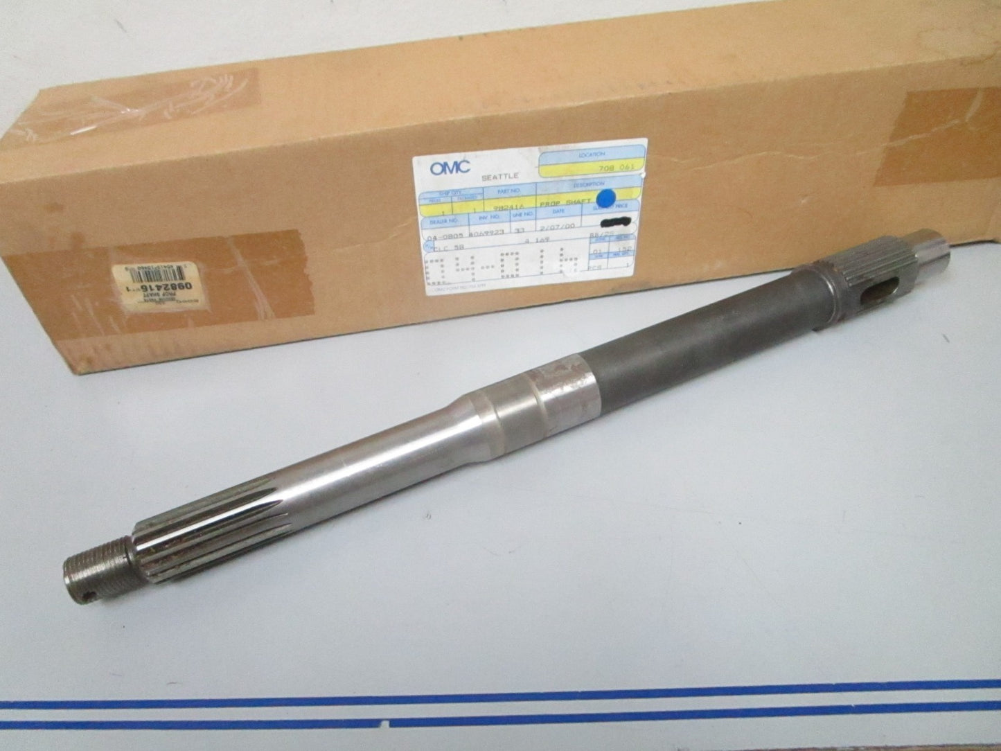 *NEW OEM* 0820 OMC Johnson Evinrude Prop Shaft 982416 0982416