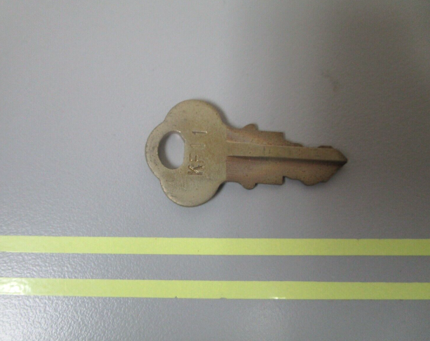 *NEW OEM* 0810 OMC Johnson Evinrude Ignition Key KF11 501526 0501526