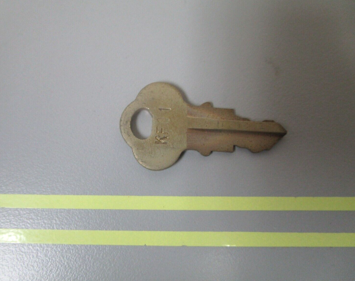 *NEW OEM* 0810 OMC Johnson Evinrude Ignition Key KF11 501526 0501526