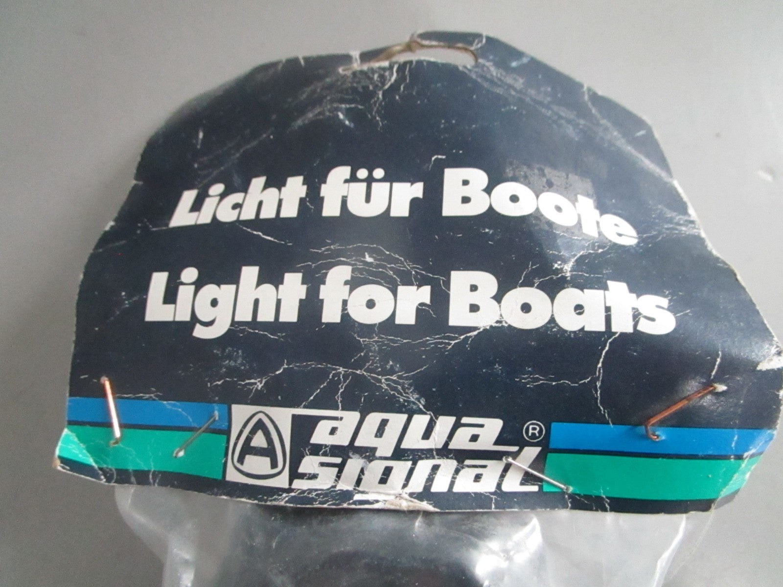 NEW OEM Aqua Signal 8351200100 Navigation Light 0820