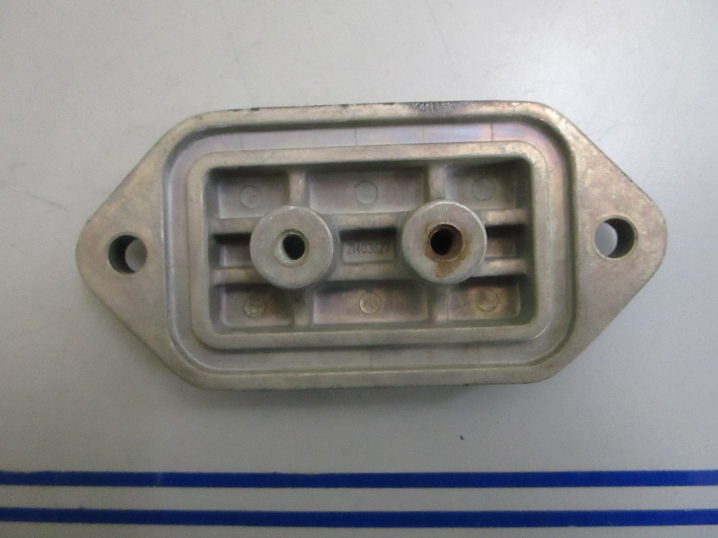 *NEW OEM* 0820 Volvo Penta Cover Plate 21403627