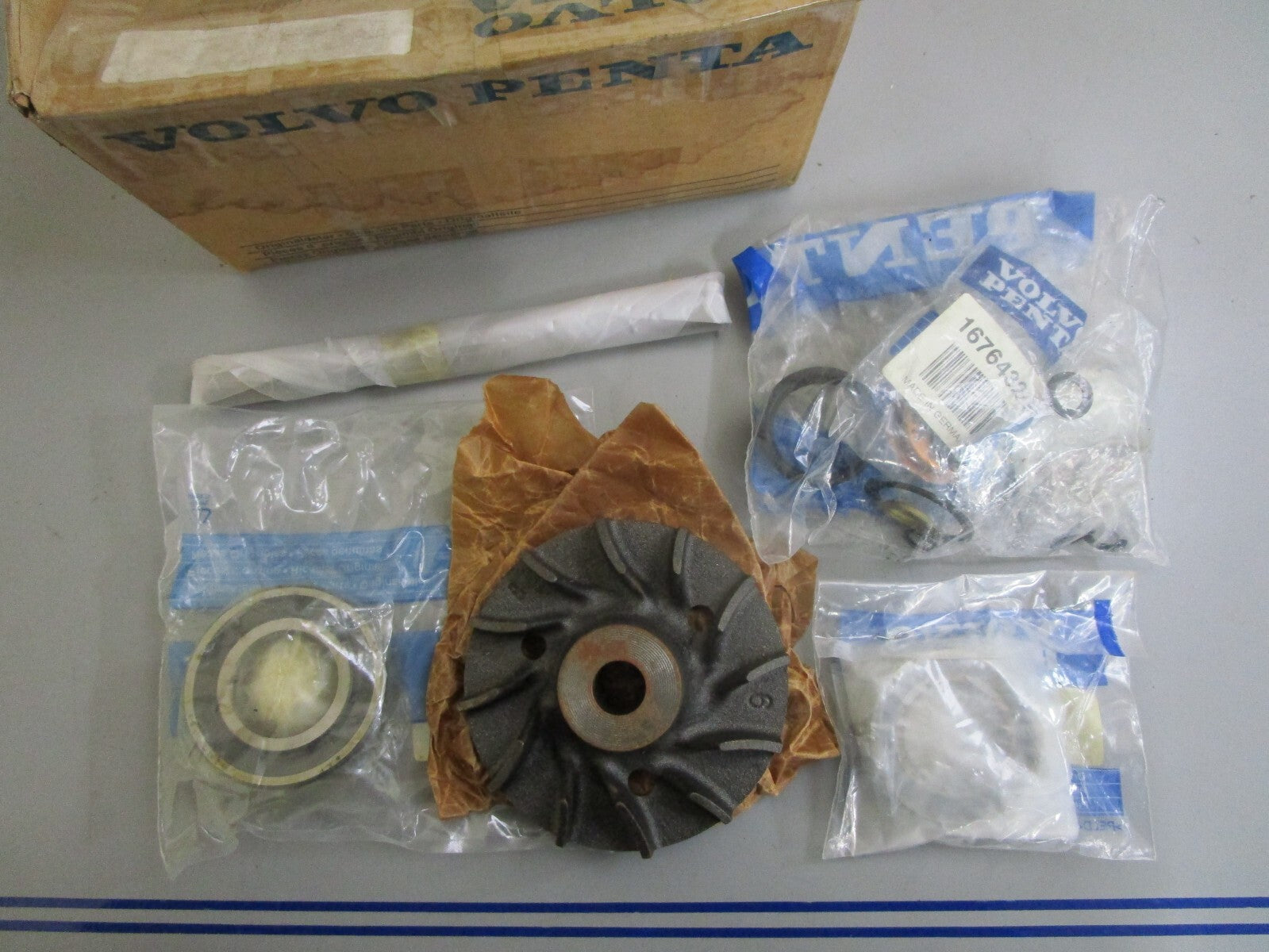 *NEW OEM* 0820 Mercury Quicksilver Overhaul Kit 876600