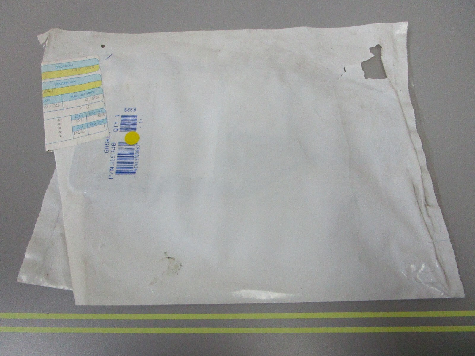 *NEW OEM* 0810 OMC Johnson Evinrude Gasket 319348 0319348