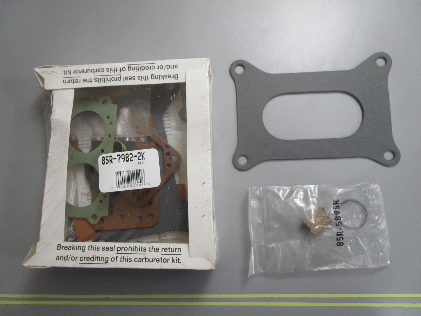 *NEW OEM* 0820 OMC Johnson Evinrude Carburetor Kit 987440 0987440