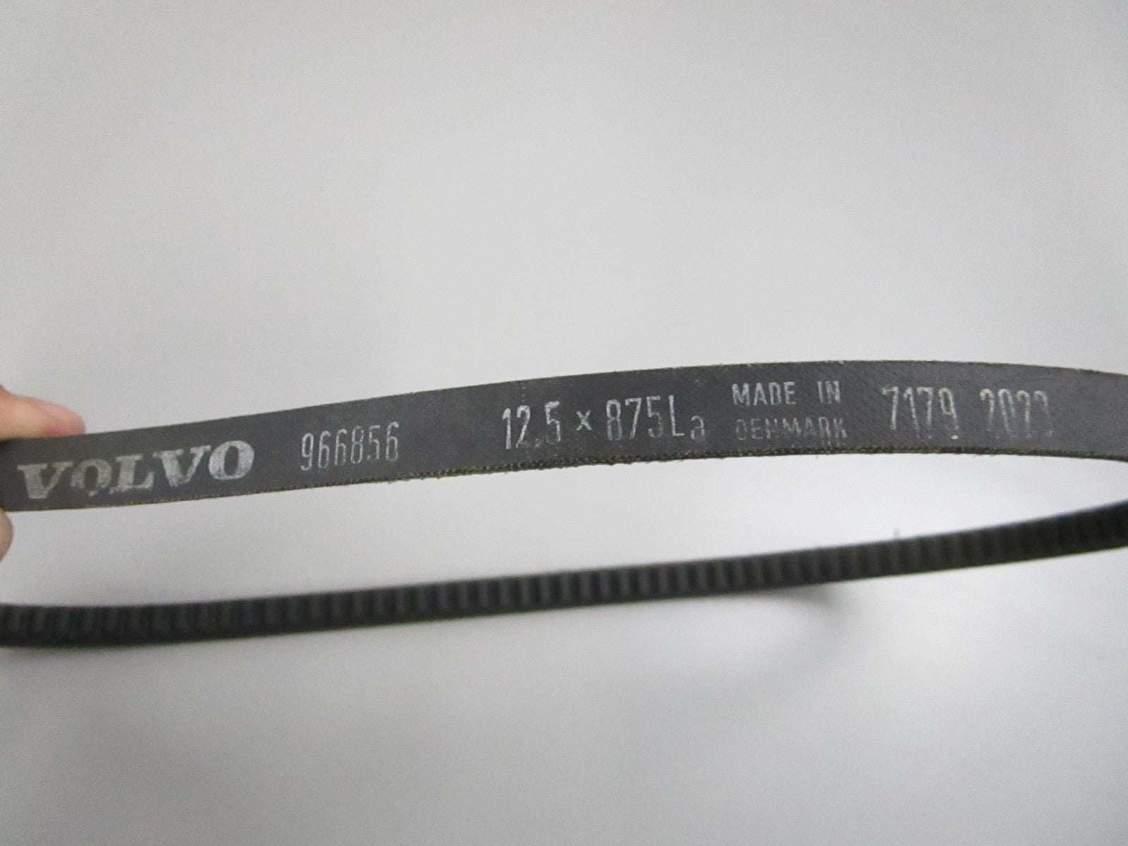 Volvo Penta NEW OEM Drive Belt V-Belt 966856 Marine Engine NOS Part 0810