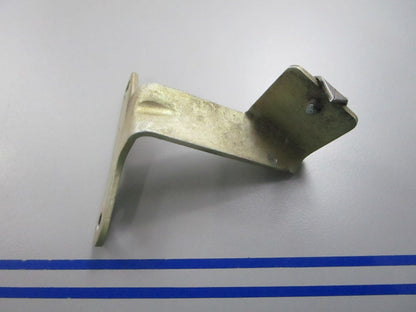NEW OEM 342496 0342496 OMC Johnson Evinrude Bracket 0810